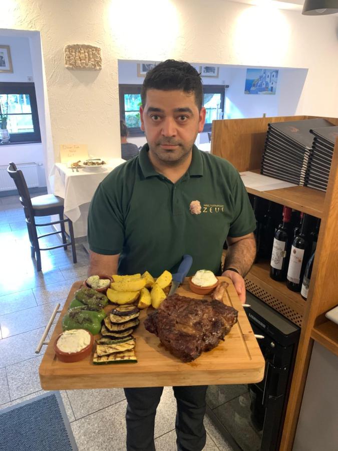 Hotel Und Restaurant Zeus Wolfsburg Dış mekan fotoğraf